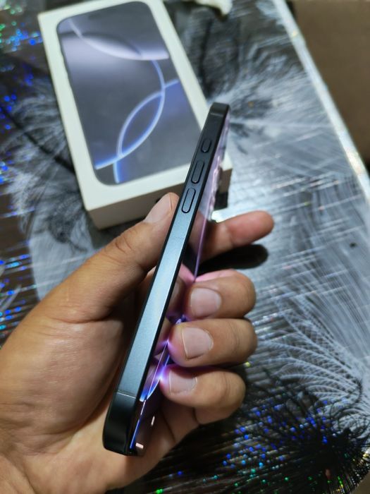 Iphone 16 pro Edial