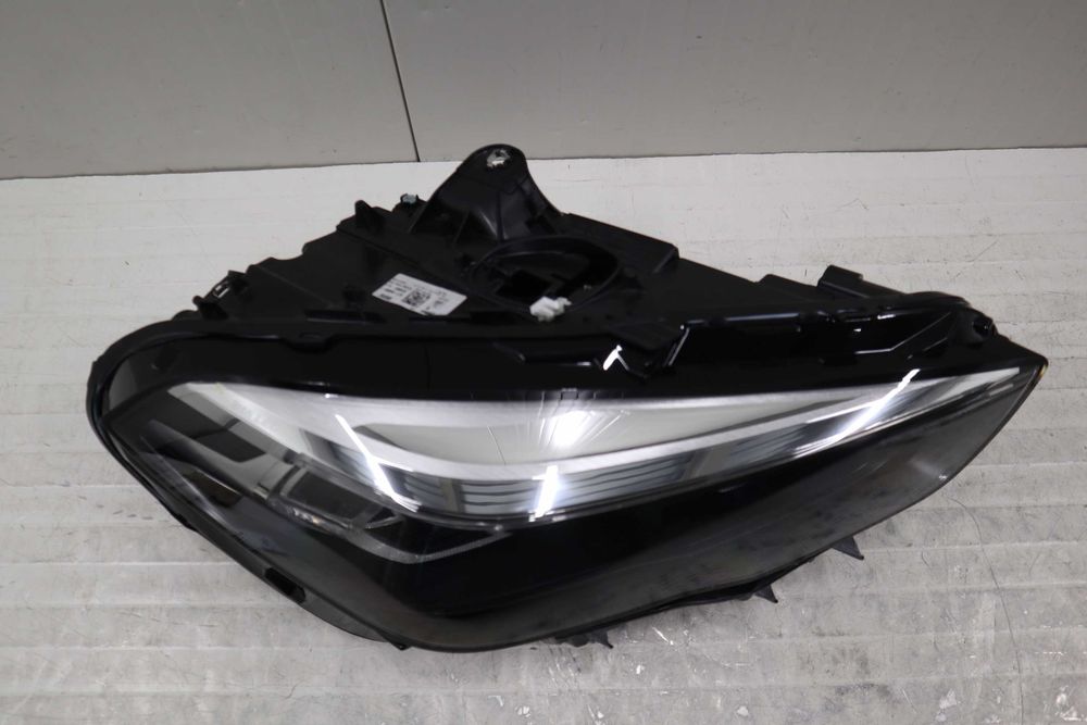 Чисто нов оригинален десен фар за БМВ Ф44 Гран Купе BMW F44 Gran Coupe