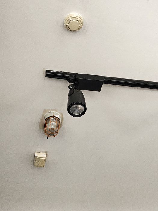 Прожектори , лампи