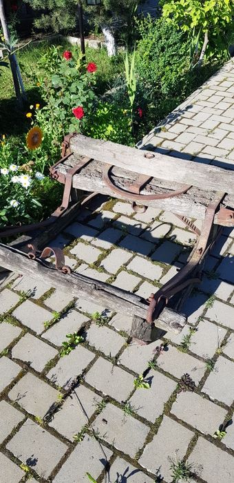 Sanie rustică pt.cai (Sanciu) cu o vechime de 60-70 ani