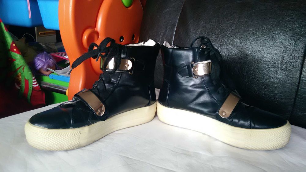 Обувки на платформа