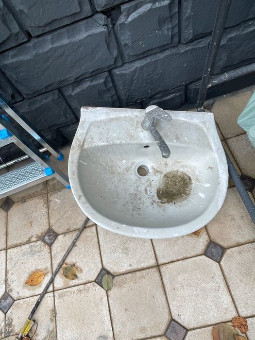 Раковина тюлпан б/у