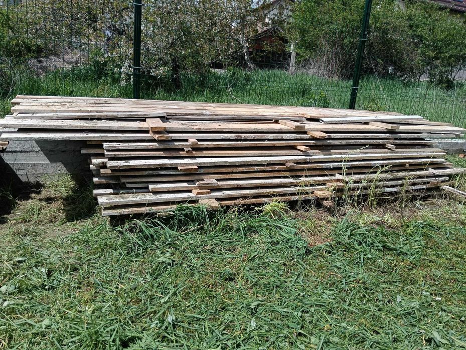 Vând scândură lemn diverse lungimi 2-6 m