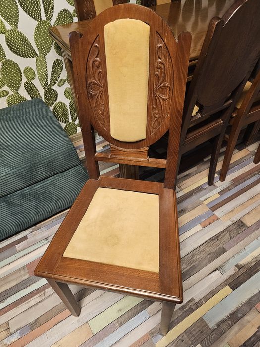 Масивна дървена старинна маса със столове