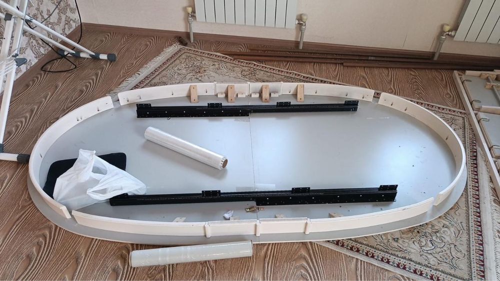 Стол и стулья для кухни