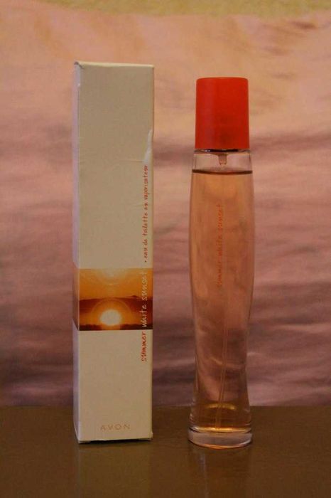 Дамски тоалетни води AVON различни видове