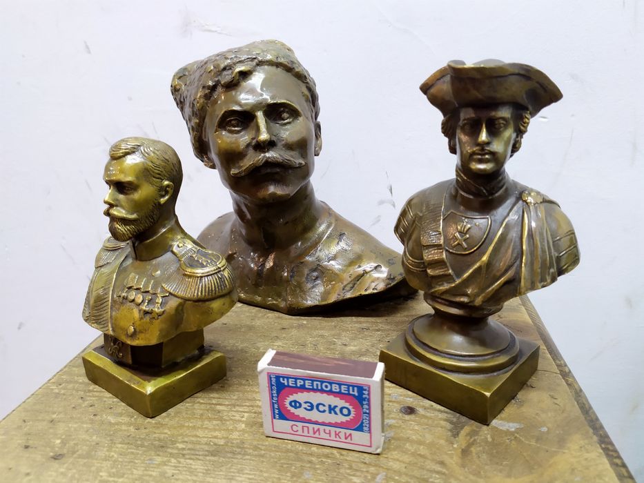 Статуэтки личностей