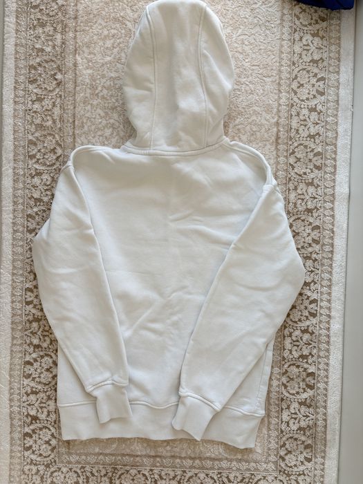 Бяло hoodie на Зара