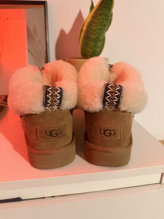 Ботуши UGG кафяви