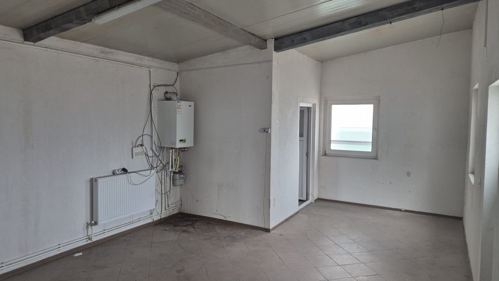 Hală de închiriat 300 mp – Str. Fermelor – utilități complete