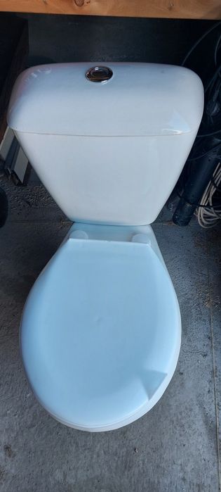 Унитаз почти новый