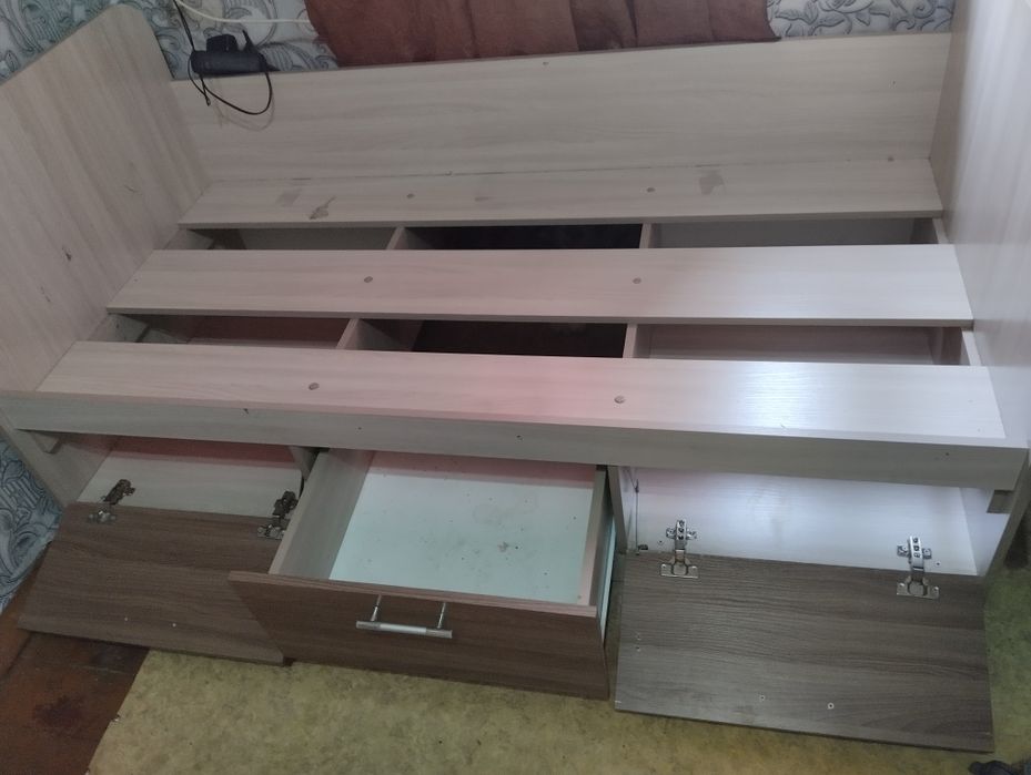 Продам кровать в