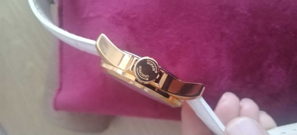 Нов дамски часовник