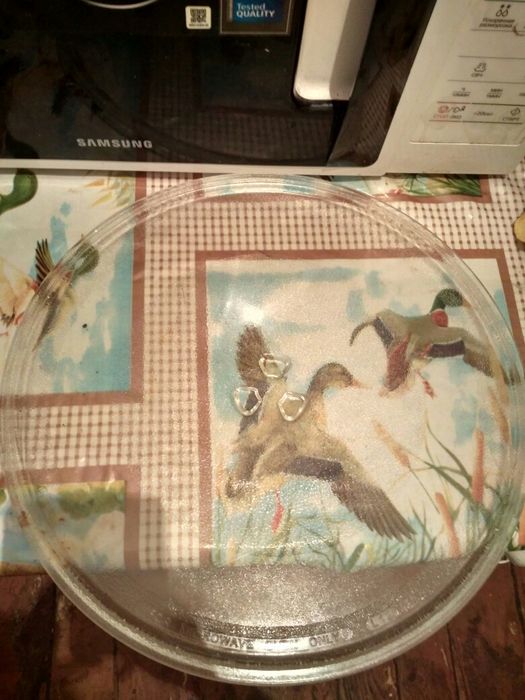 Тарелка в микроволновку.