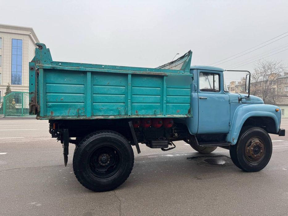 Зил самасвал 4502 сотилади мошина нахаду, ишлаб турган мошина. 1987 йи