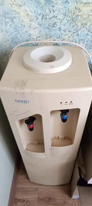 Продается кулер для воды