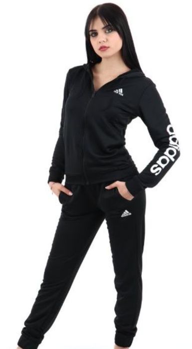 *Оригинален екип на Адидас! С