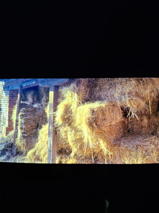 Продавам малки бали сено и слама
