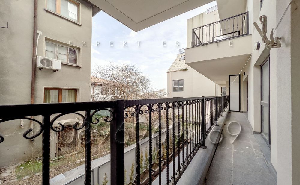 Продава се Тристаен апартамент в Варна, Операта - 105 кв.м за 2191 €/кв.м - Снимка #4