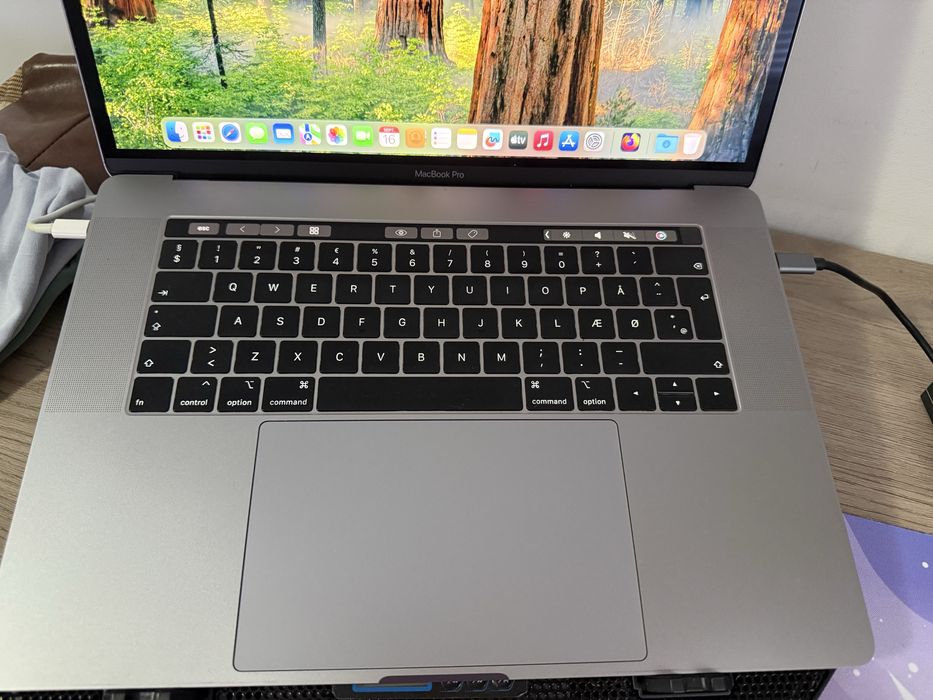 Macbook pro 15 inch 2018