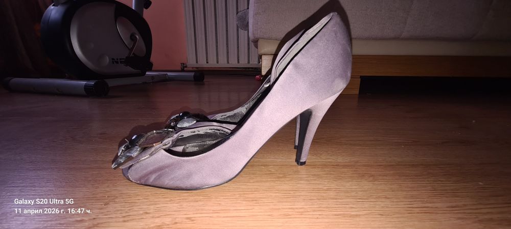 Продавам обувки с токчета на Paolo Botticelli