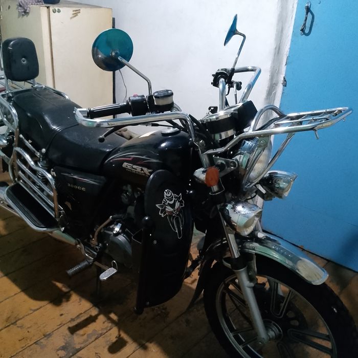 Мотоцикл 200 кубов