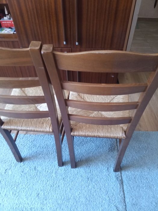 Трапезни столове масивно дърво