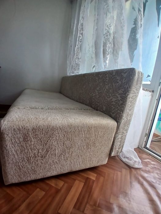 Диван в бывшем использовании