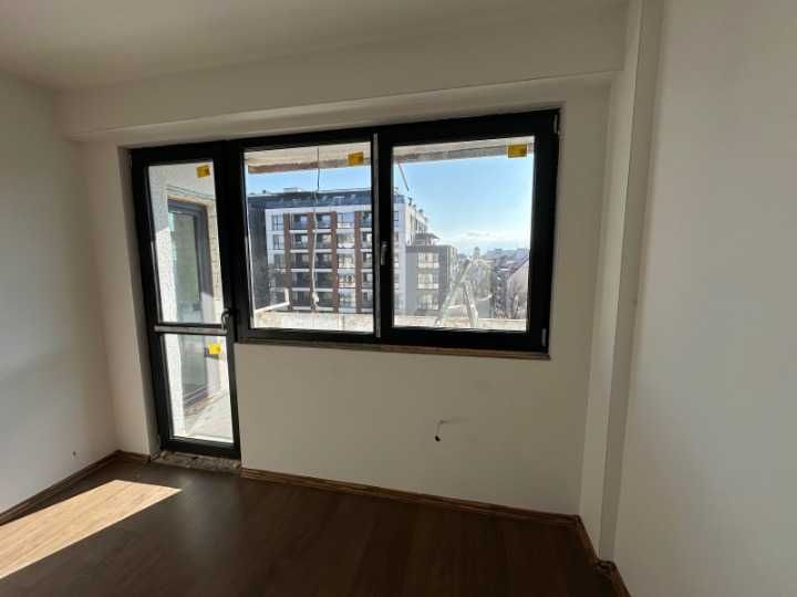 Продава се Четиристаен апартамент в Пловдив, Център - 92 кв.м за 900 €/кв.м - Снимка #12