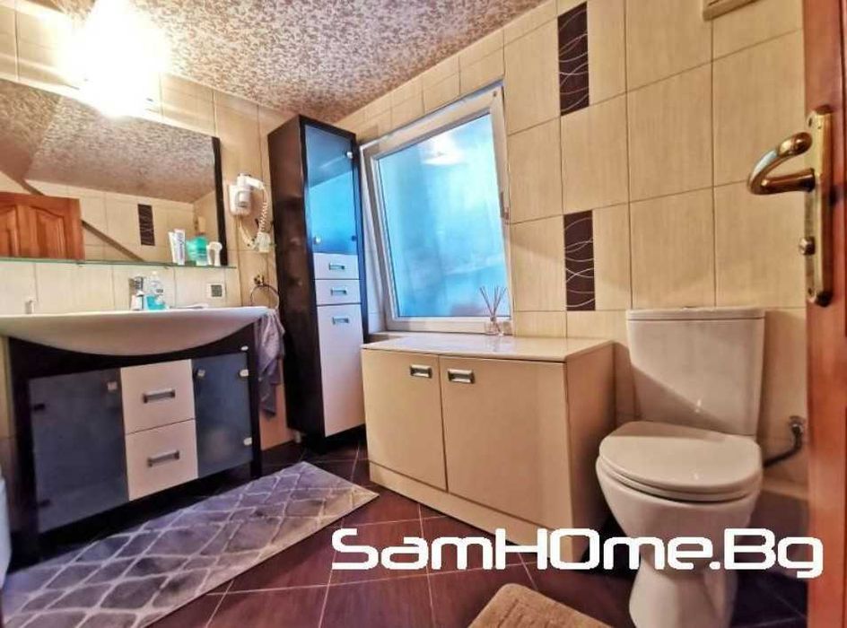 Дава се под наем Тристаен апартамент в Варна, Гръцка махала - 110 кв.м за 900 € - Снимка #10