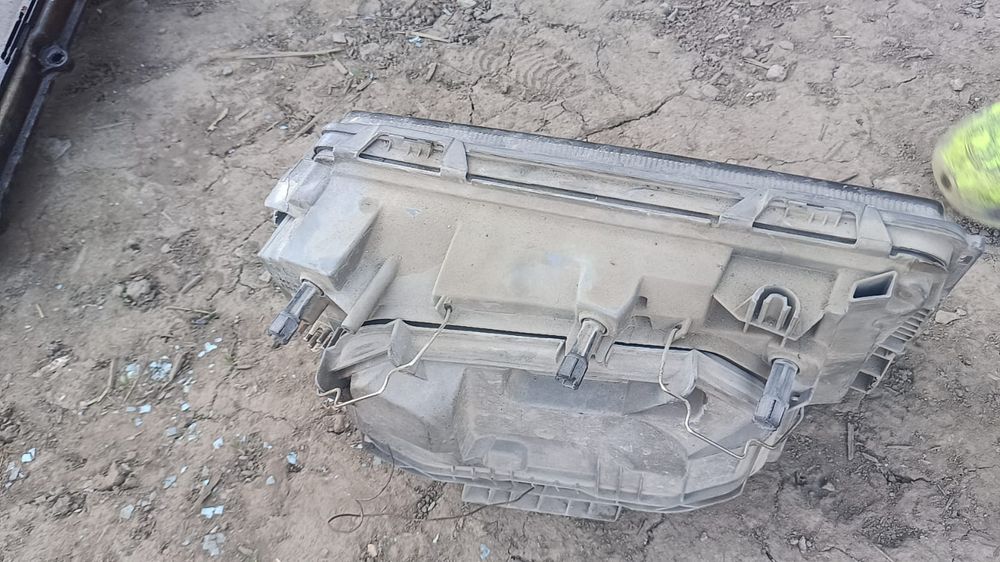 Фара мерседес 124