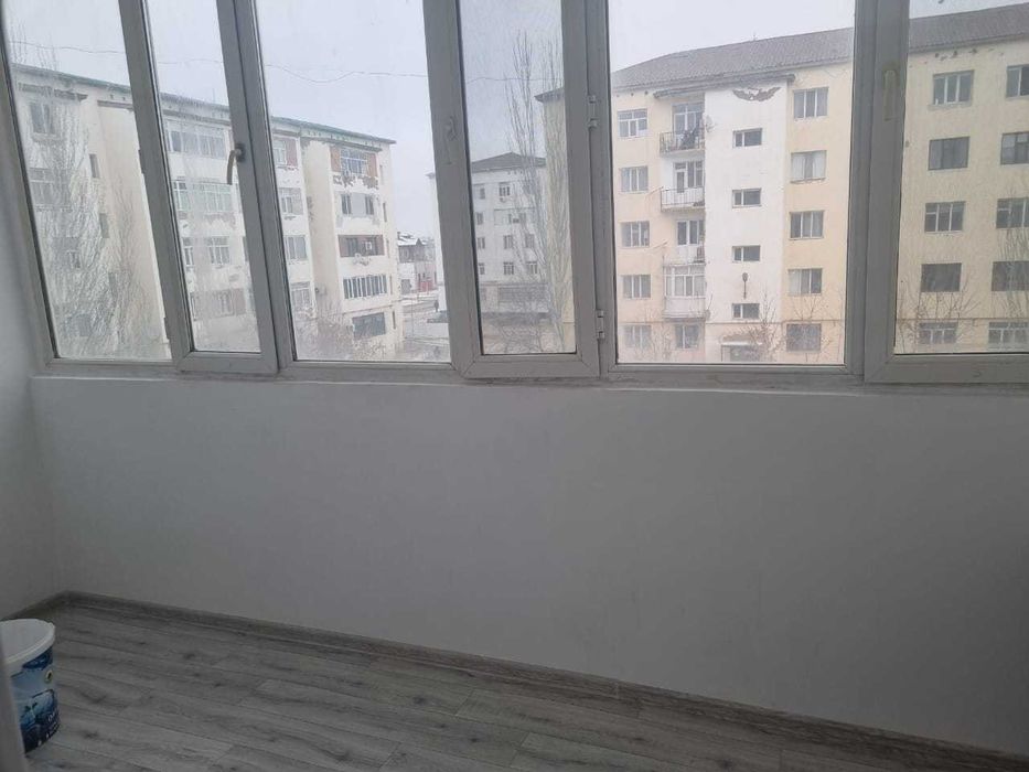 Продам квартиру  этажка