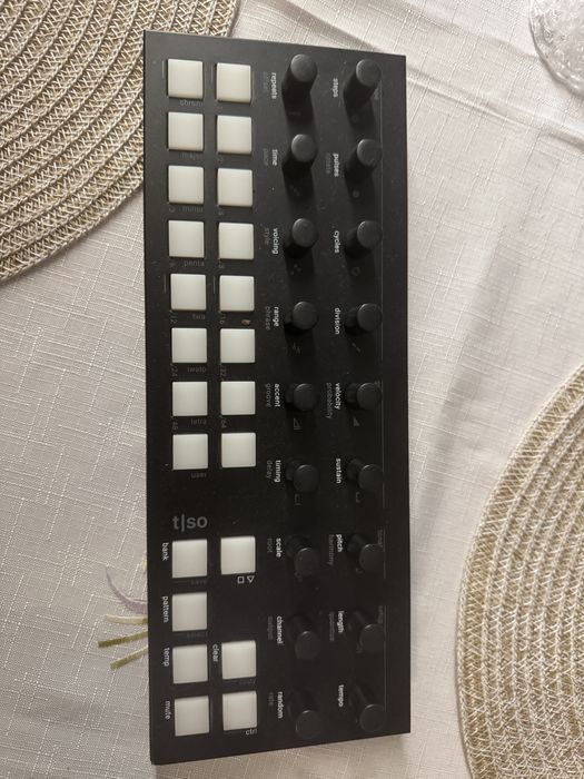 Torso T-1 Electronics (Studio Muzica )