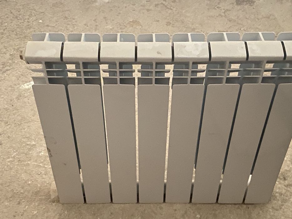 Продам 2 батареи работают