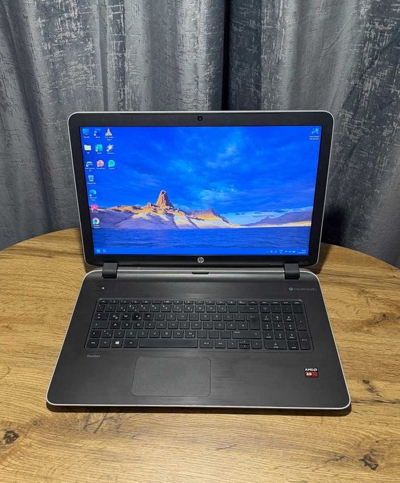 HP Pavilion 17 - f256ng (AMD A8-6410 | 16 GB DDR3L | 250 GB SSD | 17.3 HD+ | Windows 11 Home)