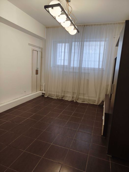 Vânzare apartament Căderea Bastiliei, Piata Romana