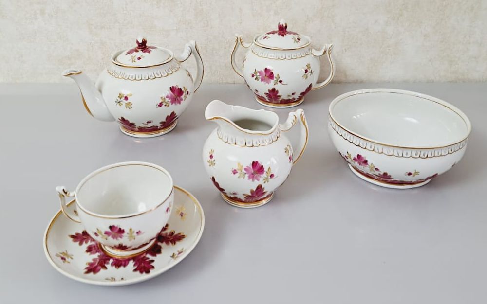 Фарфоровые чайные сервизы