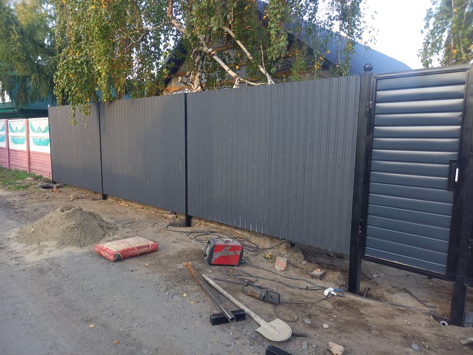 Заборы ворота из проф листа и сайдинга