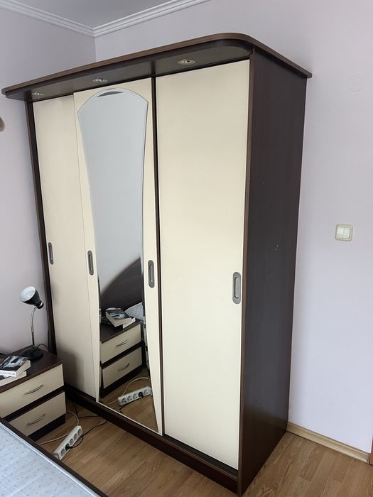 Спалня с матрак