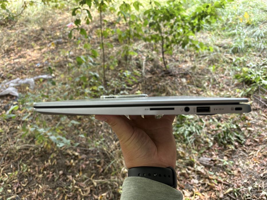 Ноутбук в комплекте