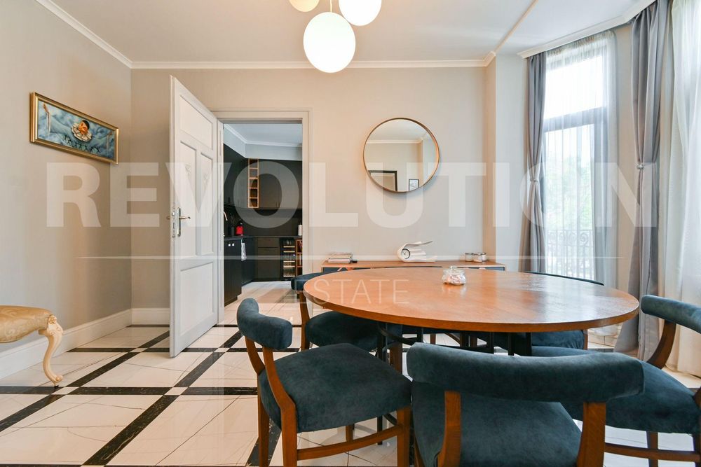 Продава се Тристаен апартамент в София, Център - 123 кв.м за 3171 €/кв.м - Снимка #4