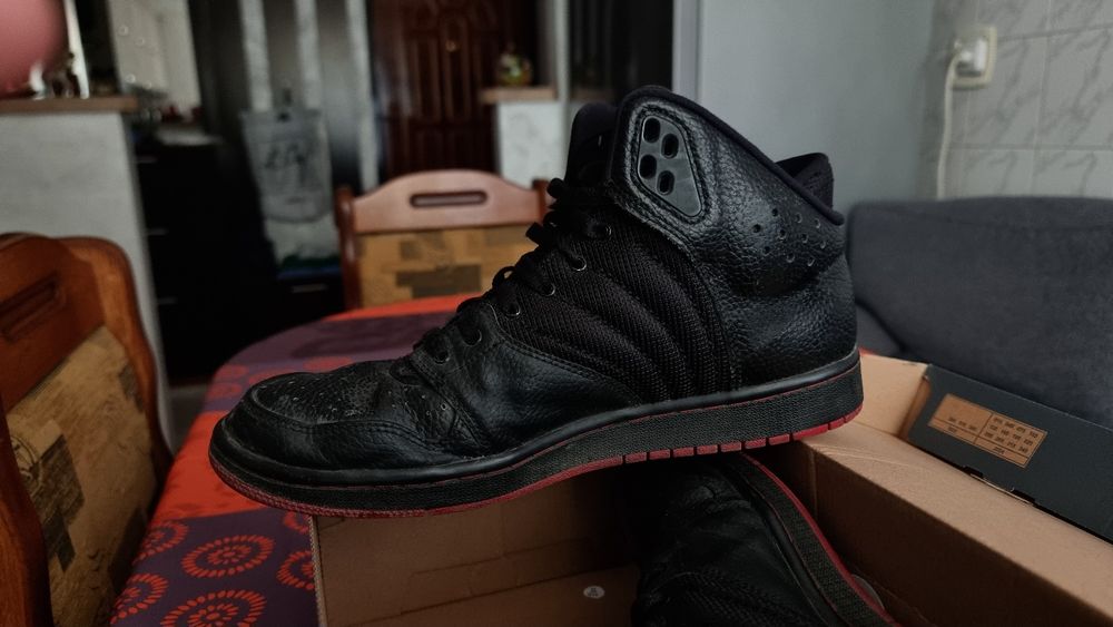 Adidași Jordan 1 Alpha