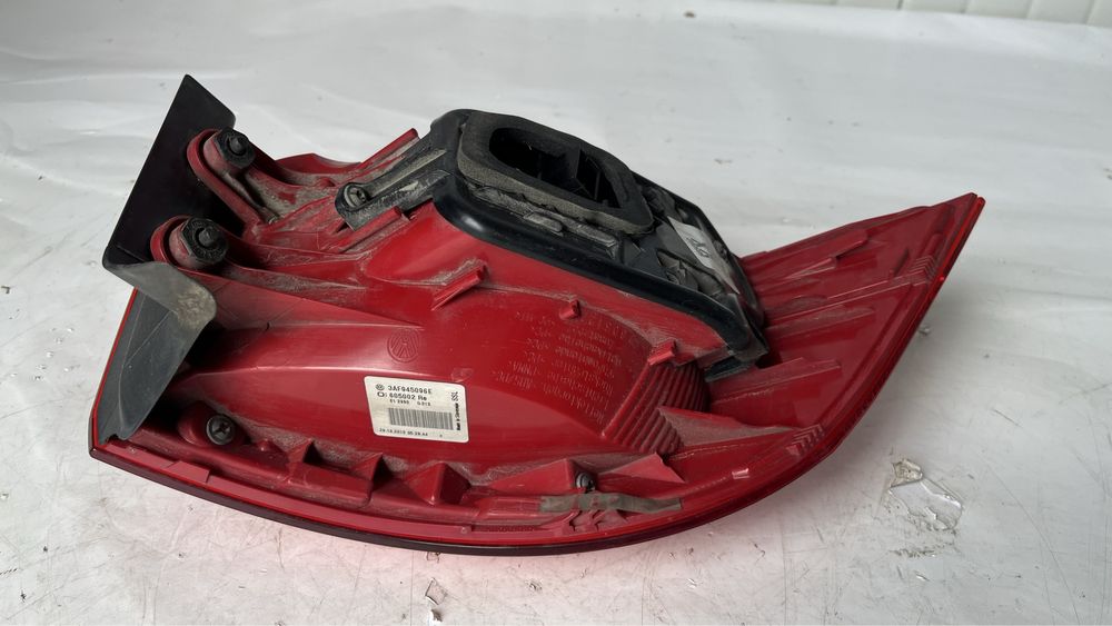 2 броя десен стоп VW Passat B7 (2011-2014)