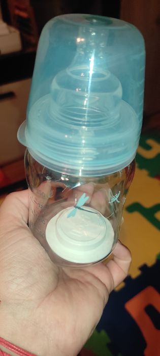 Лот нови стъклени шишета LOVI