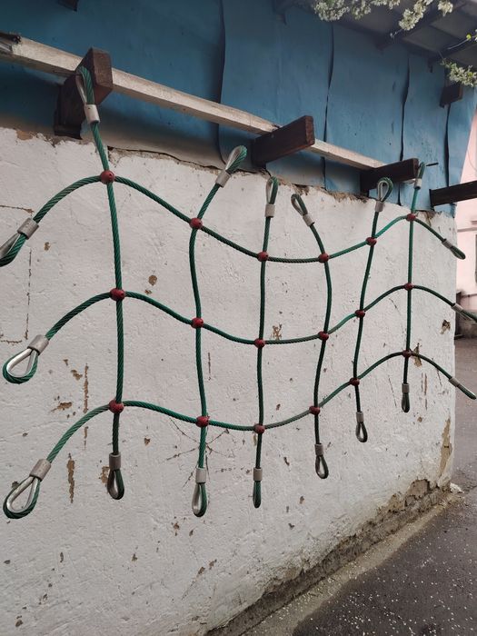 Сетка верёвочная.