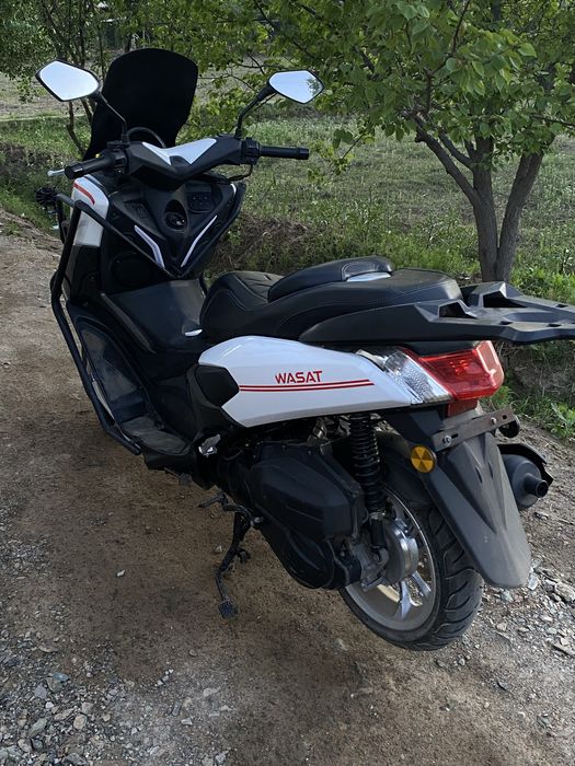 N MAX benzinli skuter satladi