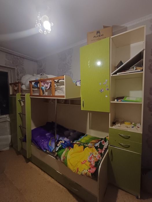 Продам двухярусную кровать