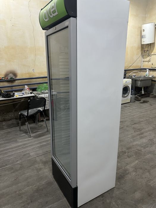ВИТРИНА Artel sotiladi 380L
