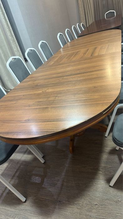 Продается стол 3,5 метра каждый