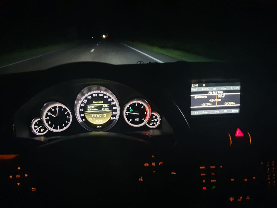 Vând sau schimb Mercedes E 250, 4 matic